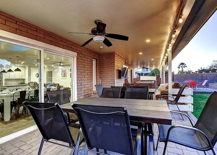 8 Large Bedrooms Billiards Firepit Holiday home Phoenix